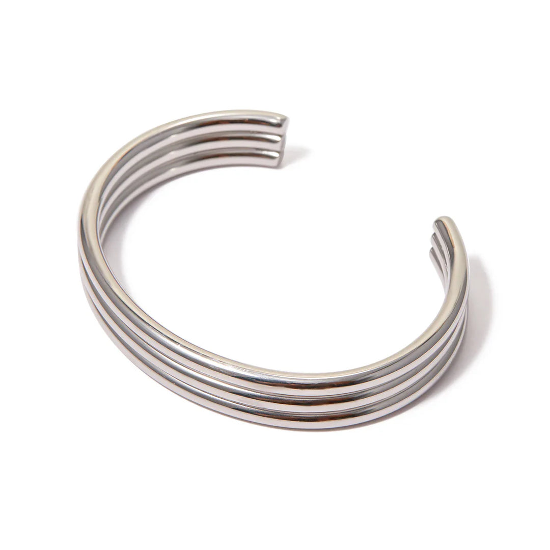 BowLift | 18k Triple Ribbed Bangle Bracelet