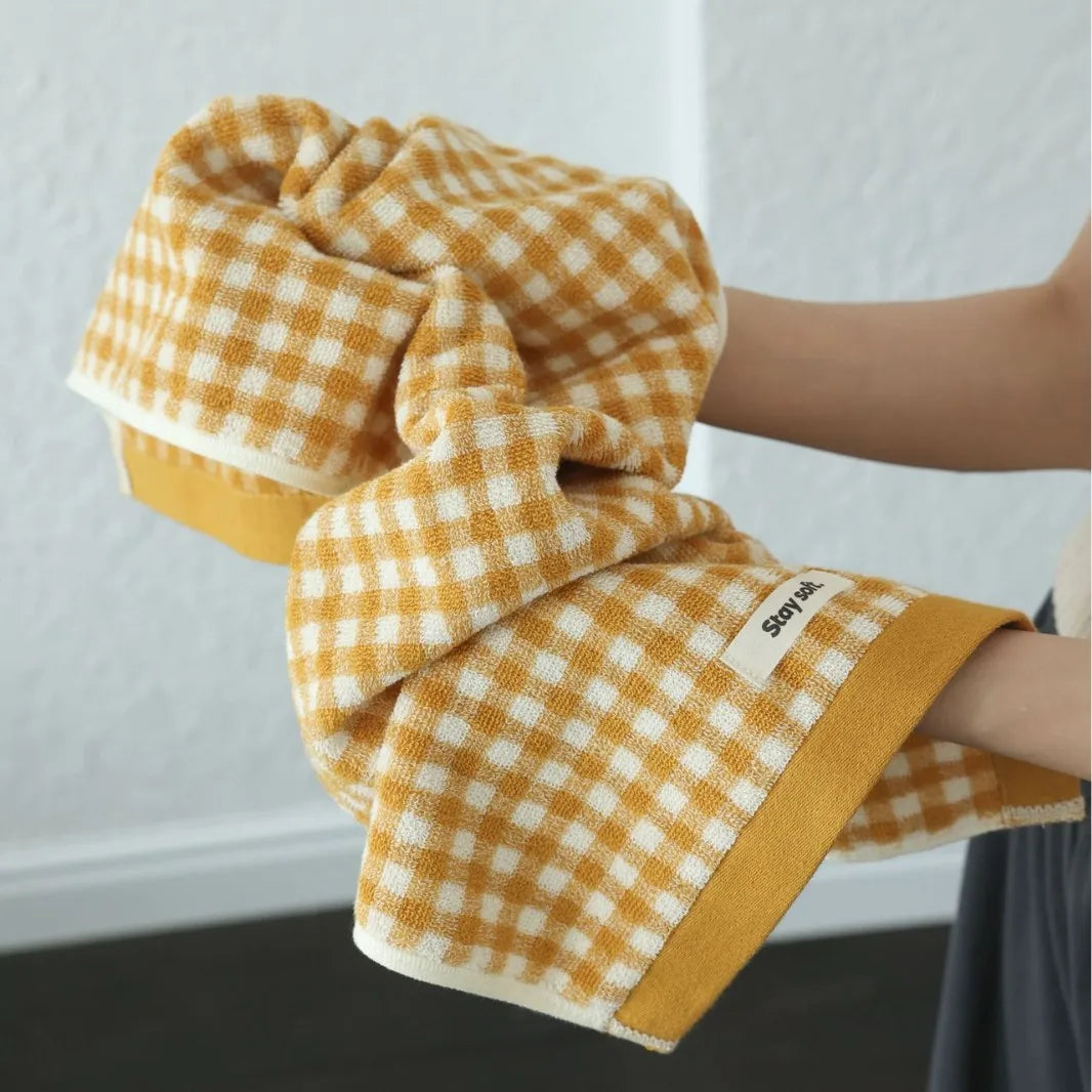 Retro Small Grid Cotton Towel – Soft & Absorbent Household Towel | Bowlift