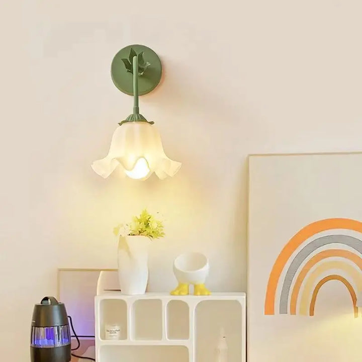 LuxePetal - Elegant Wall Lamp with Flower Pattern for Bedroom Bowlift