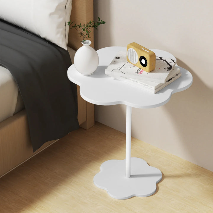 BowLift | Side table in cloud shape