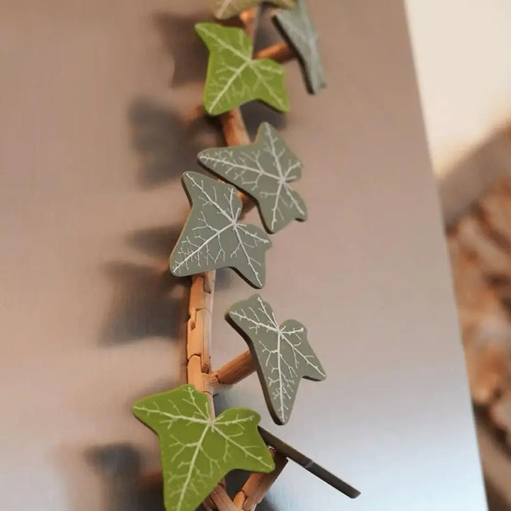 BowLift | Designer Ivy Refrigerator Magnet