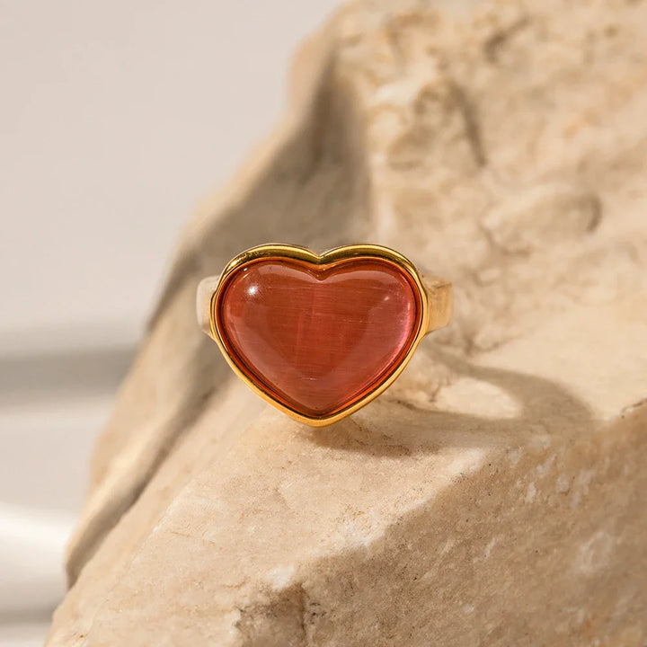 BowLift | Elegant Pink Heart Stone Ring