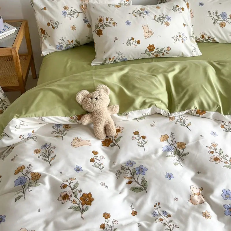 BowLift | Soft Flowers Bedding Set