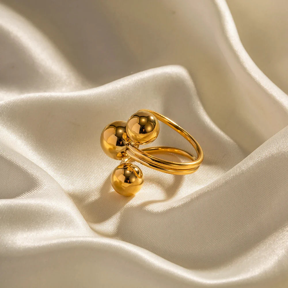 BowLift | 18k Bold Three Ball Open Ring