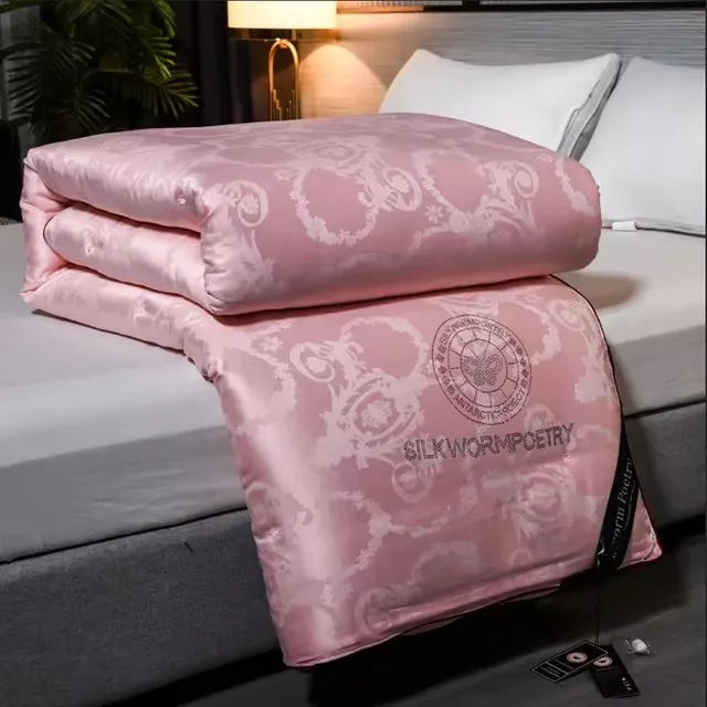 BowLift | Luxury Winter Duvet made of 100% Mulberry Silk