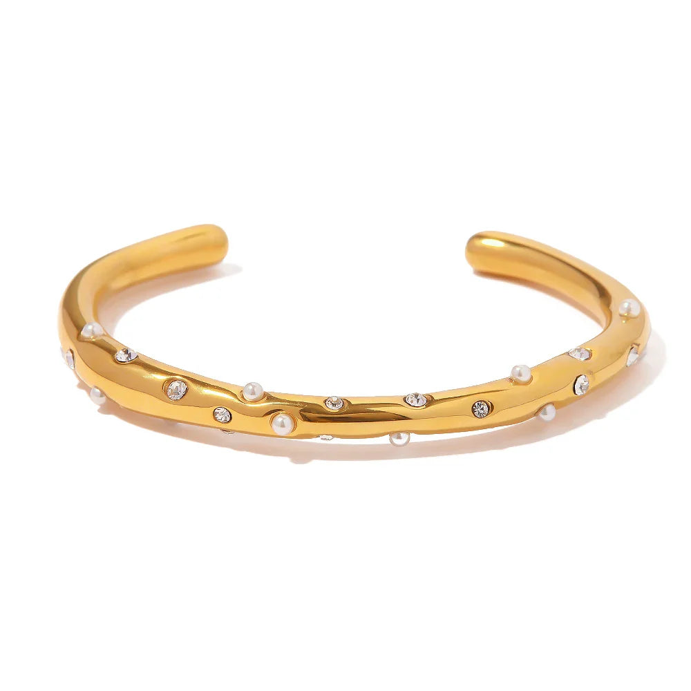 BowLift | Diamond & Pearl Embedded Bangle Bracelet