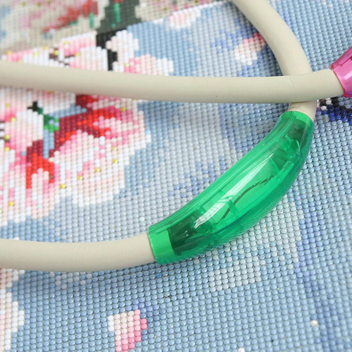 BowLift | Wearable Neck Lamp with LED for Knitting, Crocheting and Reading – Handsfree Light