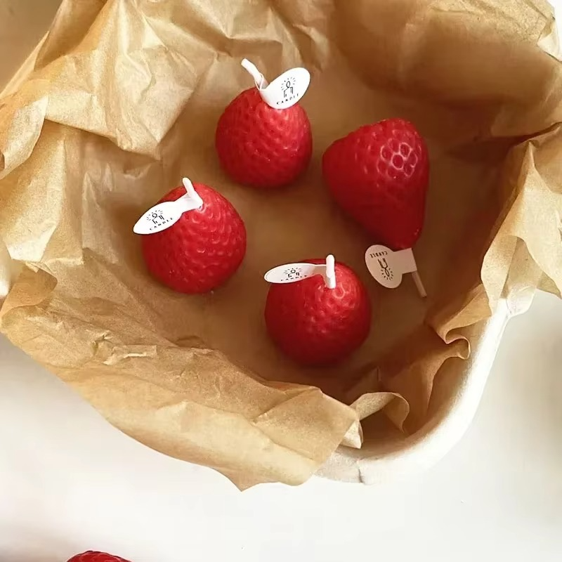 BowLift | Charming Strawberry Soy Wax Scented Candles - Aromatherapy & Decorative