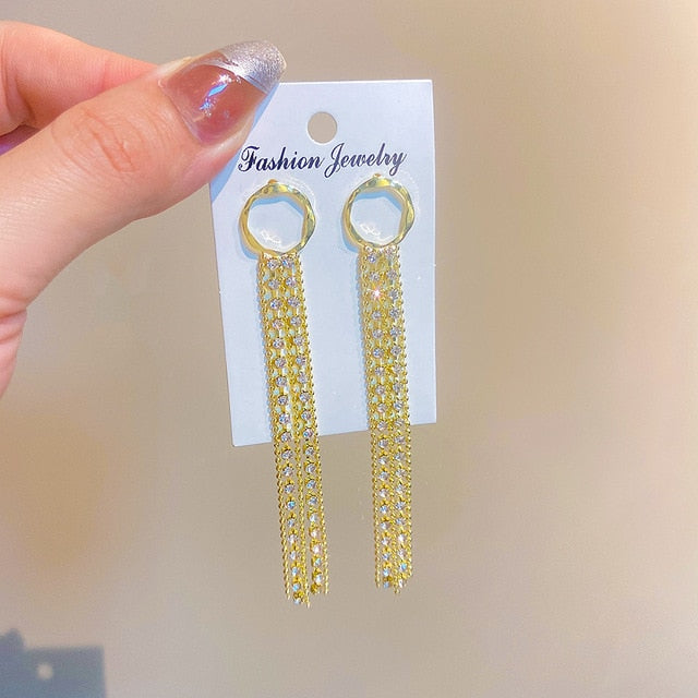 BowLift | Golden Shining City Tassel Earring