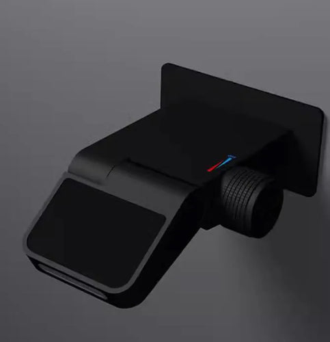 BowLift | Modern Adjustable Flow Touchless LED Temperature Faucet