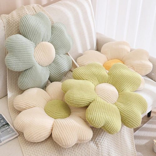 BowLift | Fluffy Clover Flowers Pillow