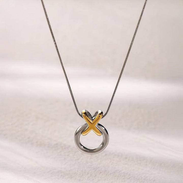 BowLift | Elegant XO Interlaced Necklace