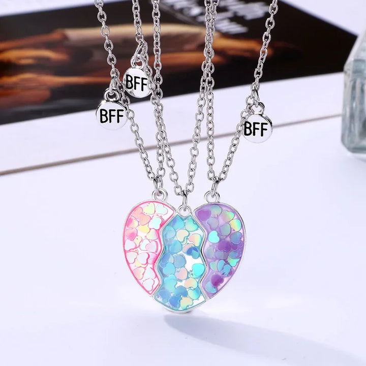 BowLift | Magnetic Peach Broken Heart Necklace