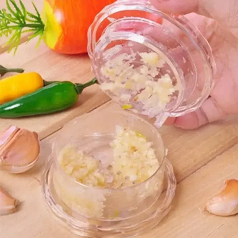 BowLift | Twistico Garlic Chopper | Manual & Multifunctional | Compact & Practical | Ø 7.5 cm