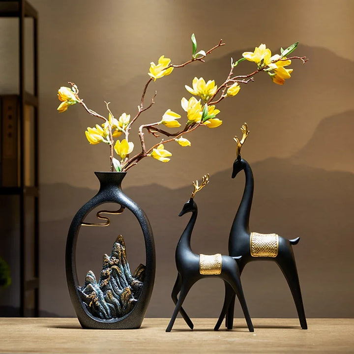 BowLift | TranquilPeak – Artistic Ceramic Mountain Landscape Vase | Elegant Black Interior Decor
