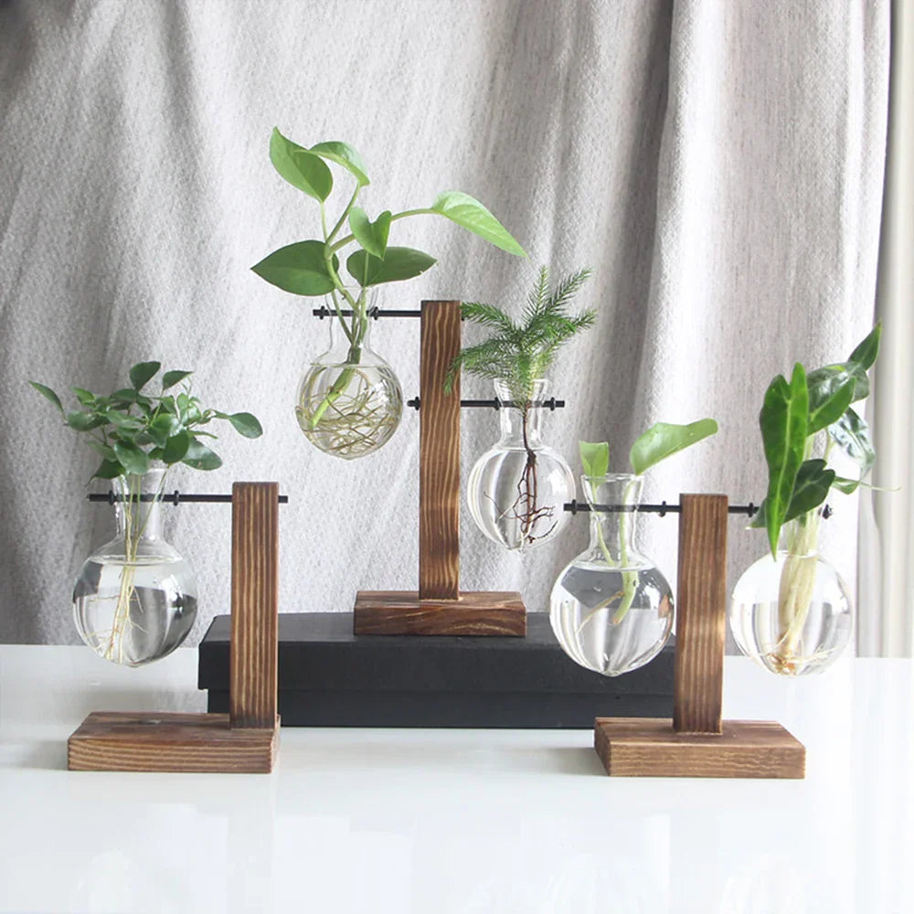 BowLift | Luminous green in a glass embrace