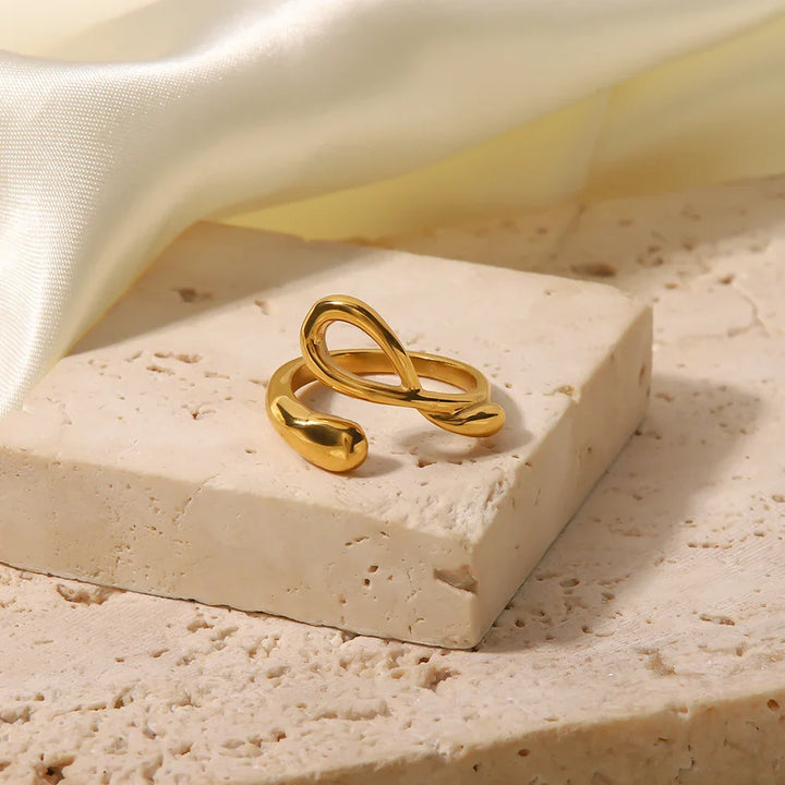 BowLift | 18k Curved Elegance Ring