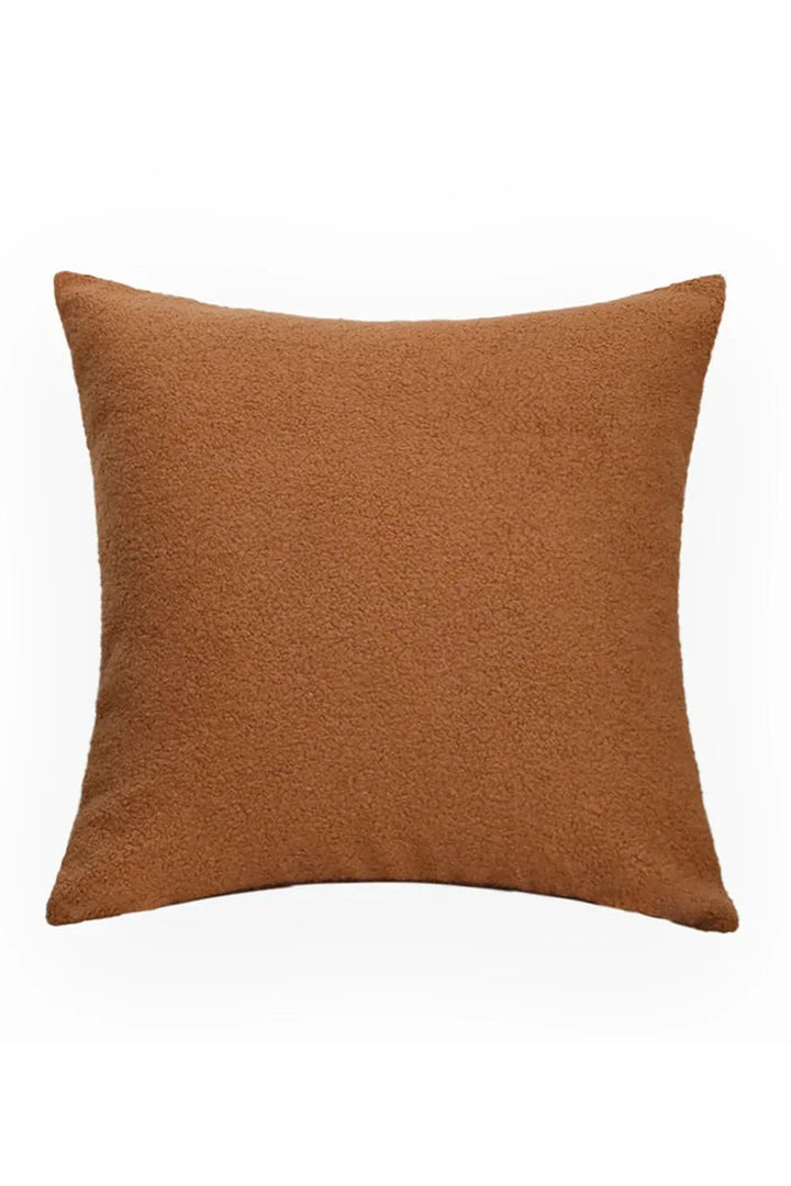Cozy faux fur pillowcase | Bowlift