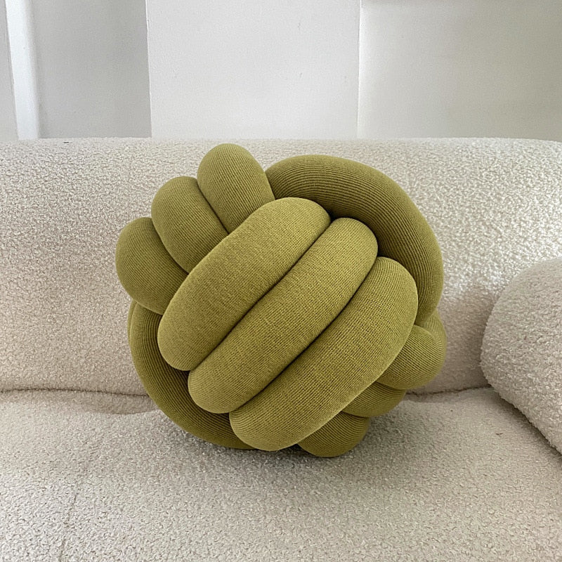 BowLift | Knot Pillow