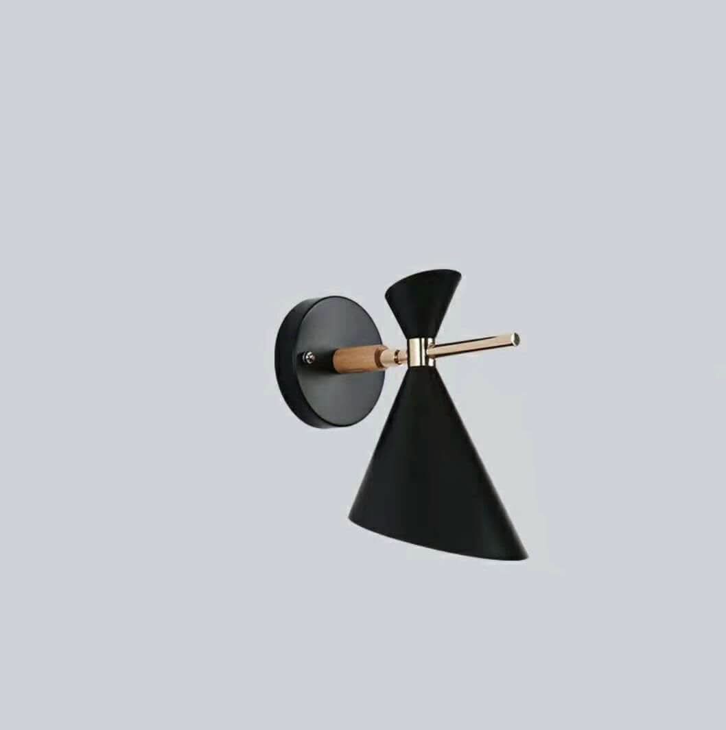 BowLift | Minimalist Wall Light – Modern Horn Design Lamp