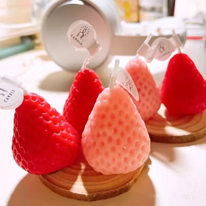 BowLift | Charming Strawberry Soy Wax Scented Candles - Aromatherapy & Decorative