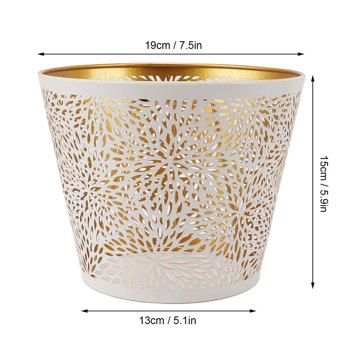 BowLift | Metal lampshade with gold pattern