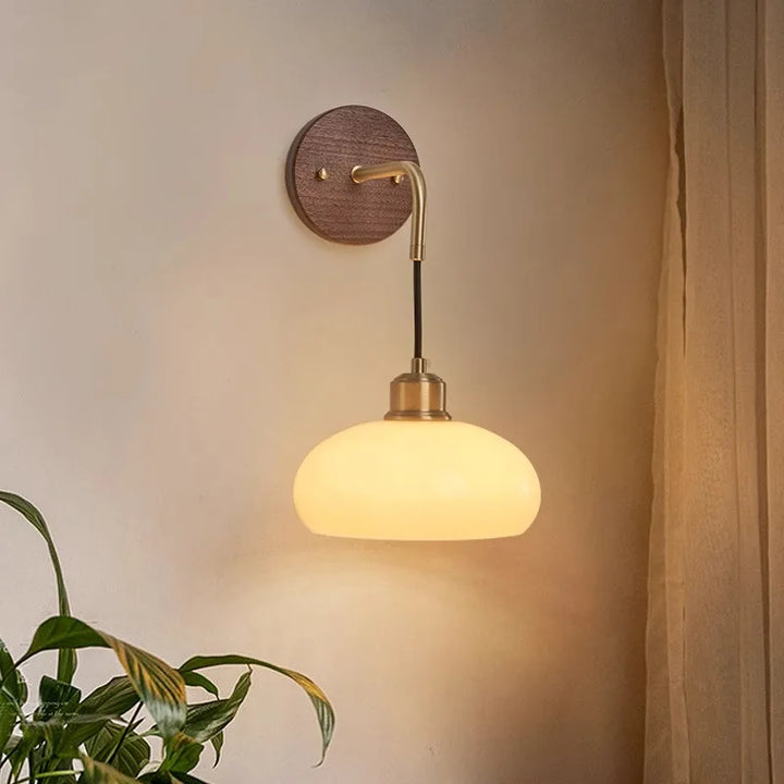 BowLift | WalnutEdge – Modern Wall Lamp in Walnut and Brass