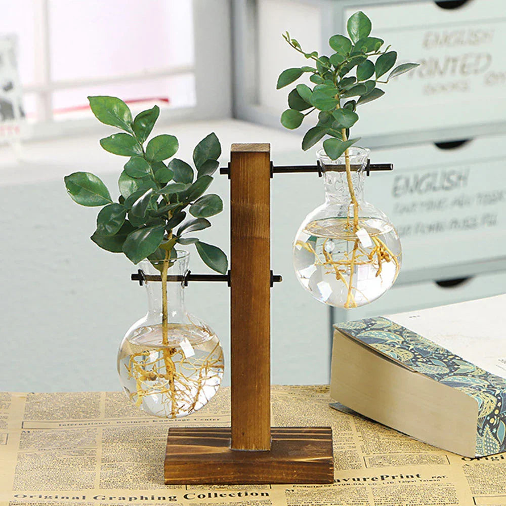 BowLift | Luminous green in a glass embrace
