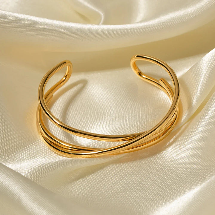 BowLift | 18k Interlaced Trio Bangle Cuff Bracelet