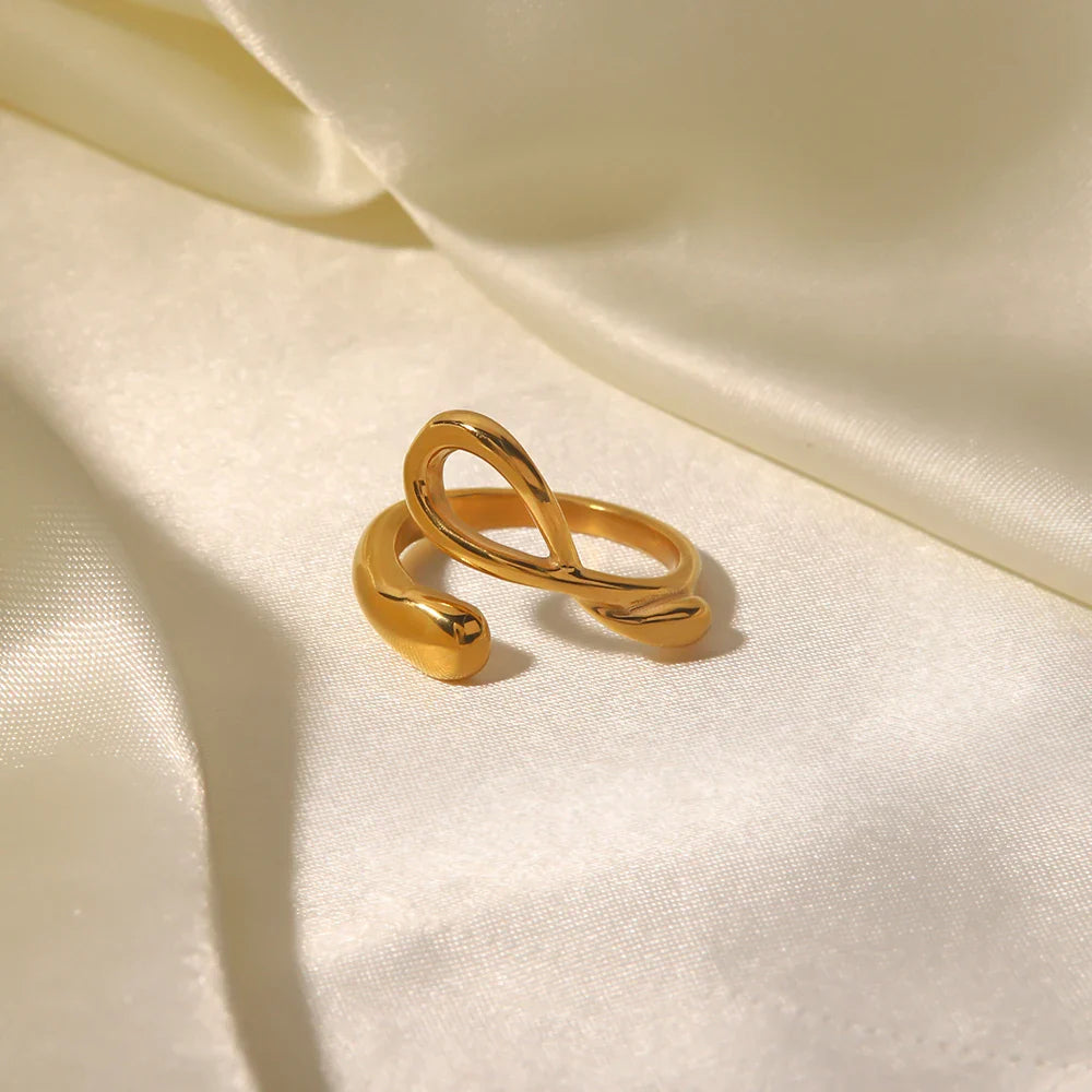 BowLift | 18k Curved Elegance Ring