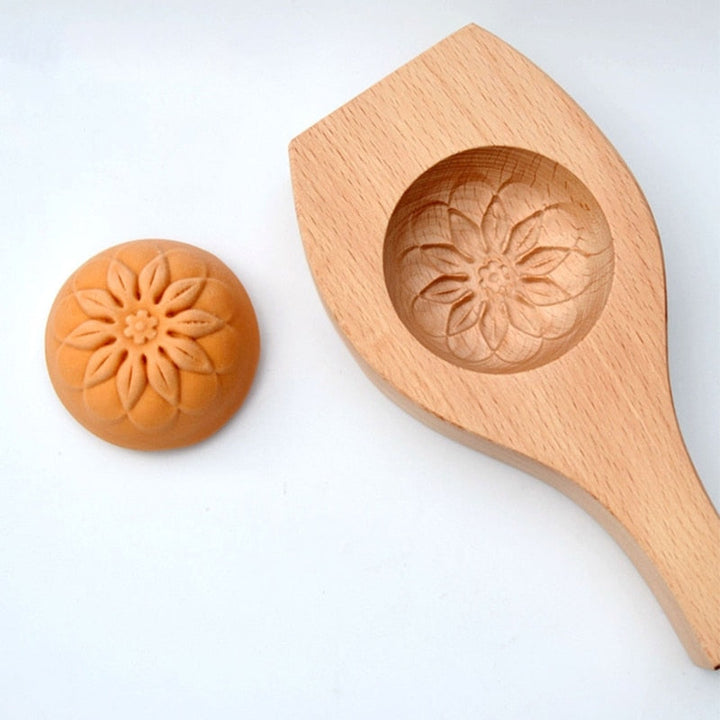 BowLift | Wooden Moon Dumpling Maker Mold