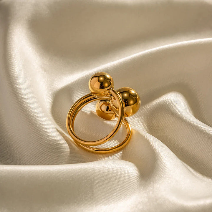 BowLift | 18k Bold Three Ball Open Ring