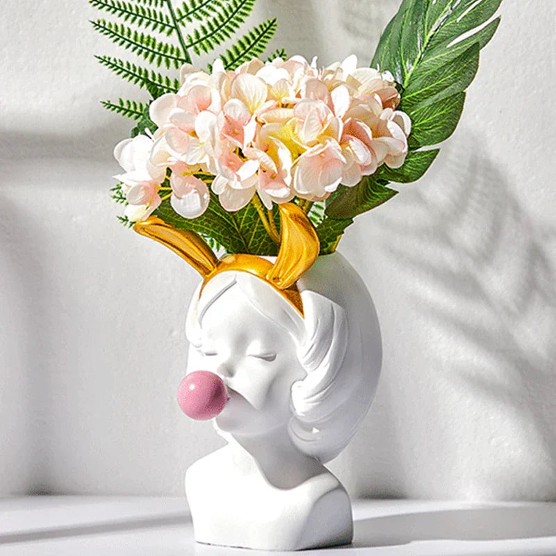 Compact Ceramic Vase Bowlift