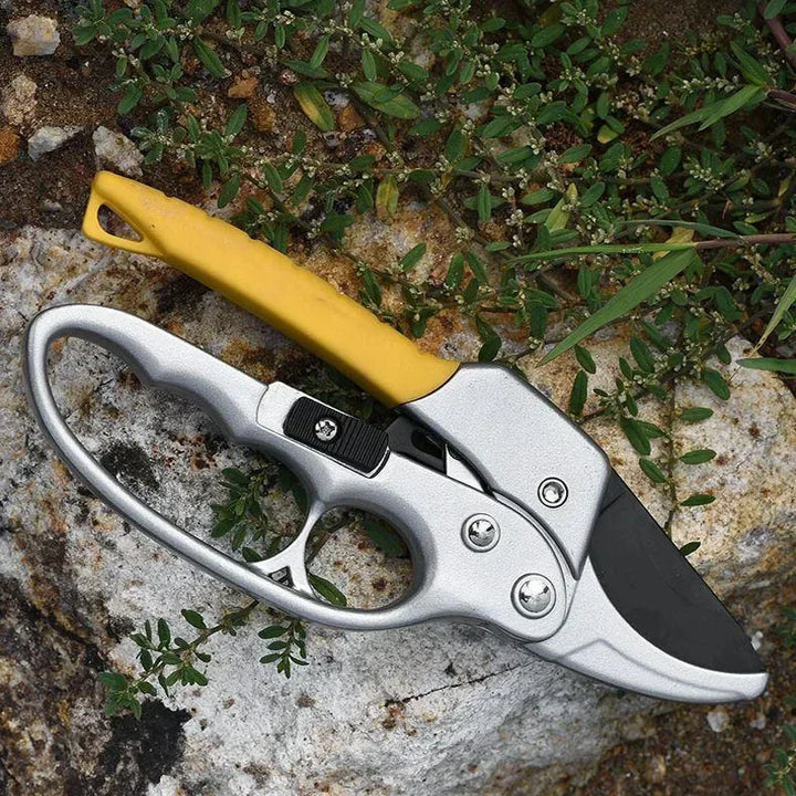 BowLift | Tree Wood Trimming Compact Gardening Hand Clippers