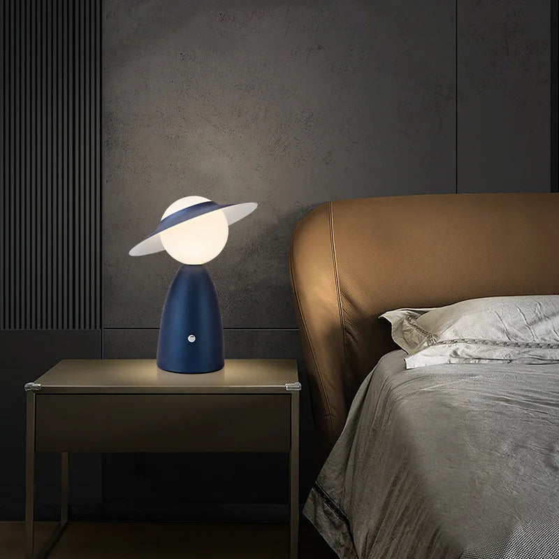 BowLift | Battery Table Lamp Man with Hat