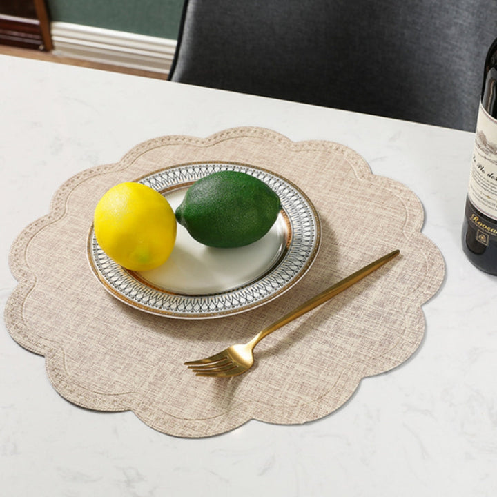 BowLift | Scalloped Waterproof Placemat