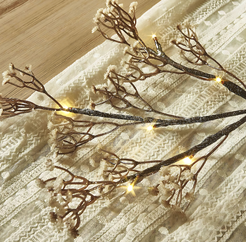 Illuminated Garland – Effortless elegance for any space Bowlift