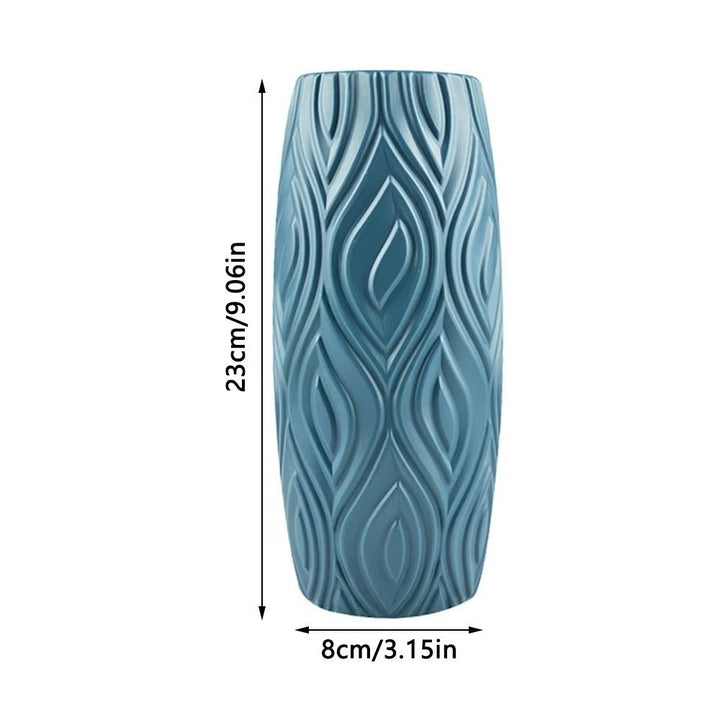 BowLift | Sculpted Textured Leaf Vase