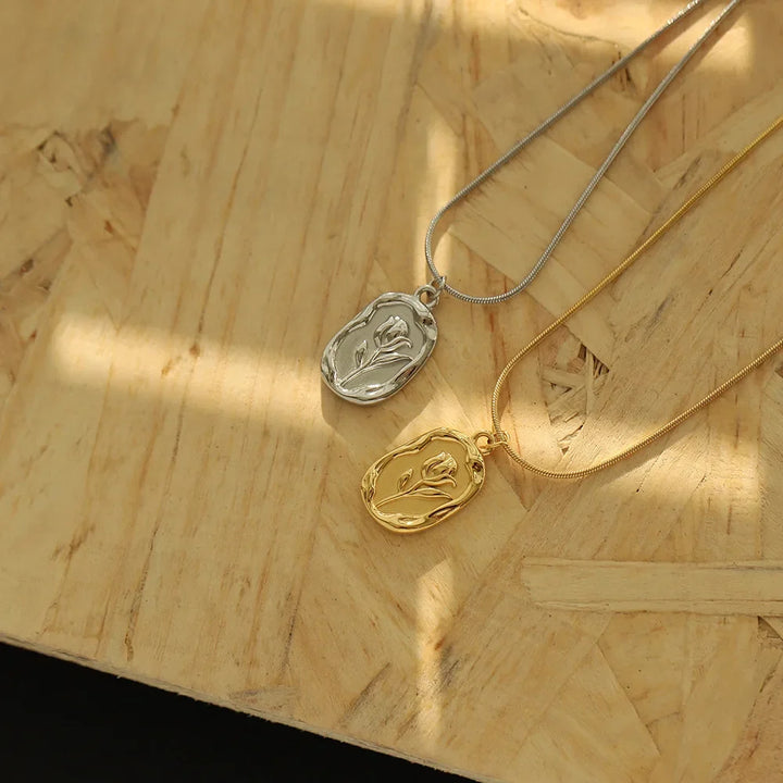 BowLift | Feminine Tulip Floral Pendant Necklace