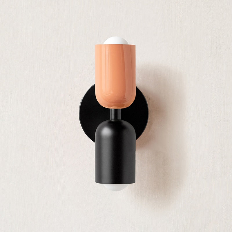 BowLift | Lively, minimalist wall lamp with two light bulbs