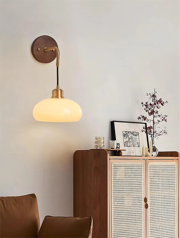 BowLift | WalnutEdge – Modern Wall Lamp in Walnut and Brass