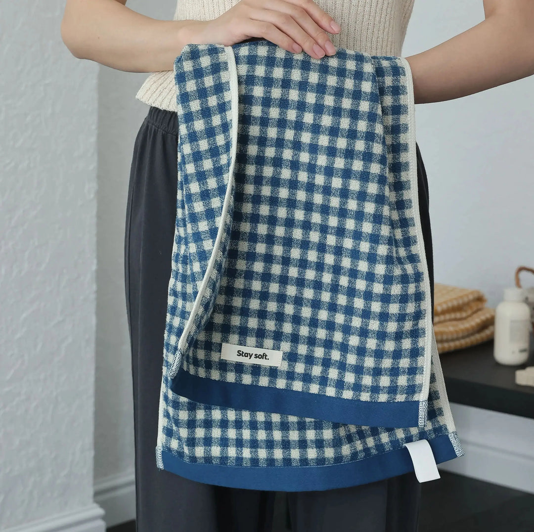 Retro Small Grid Cotton Towel – Soft & Absorbent Household Towel | Bowlift