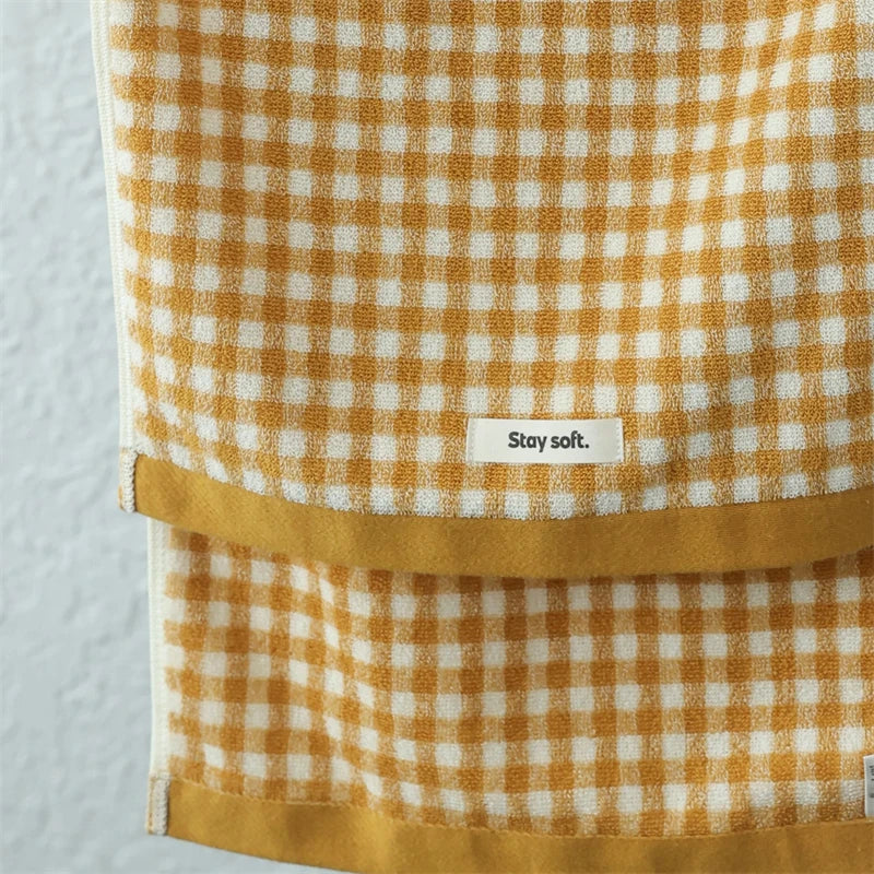 Retro Small Grid Cotton Towel – Soft & Absorbent Household Towel | Bowlift