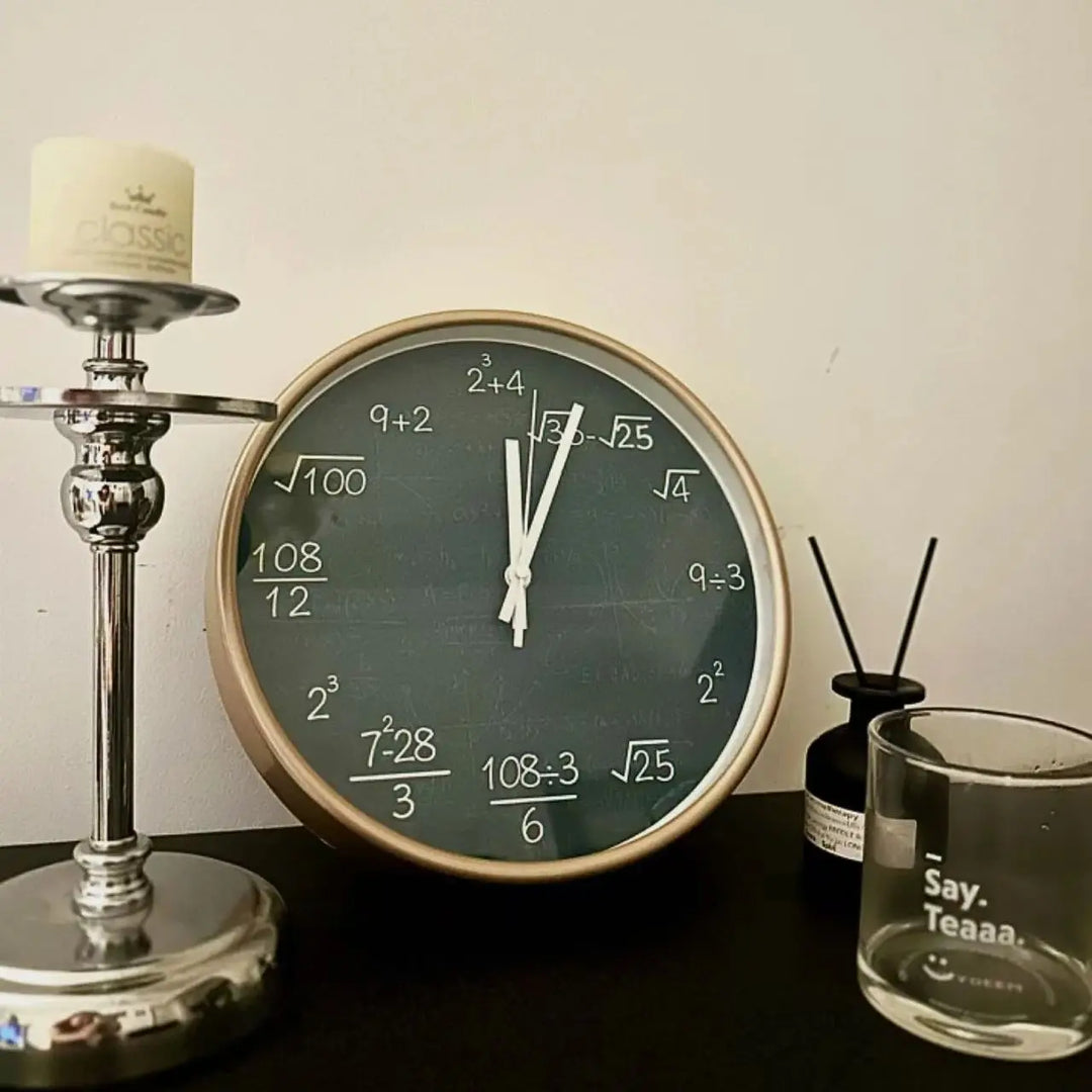 ChalkBoard Clock - Mathematical Formulas Wall Decoration Bowlift