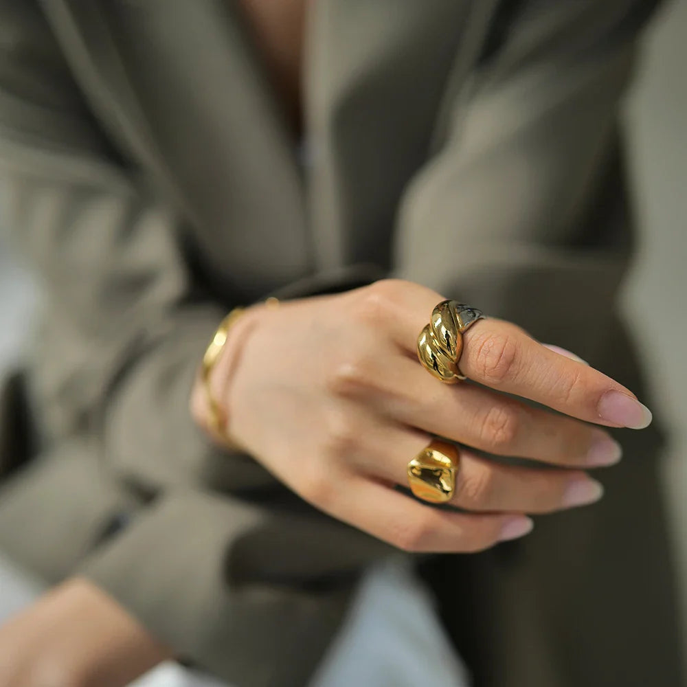 BowLift | Chunky Gold Wrapped Two Tone Ring