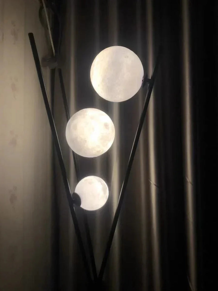 BowLift | LunaGlow 3D Moon Floor Lamp modern design with tripod LED!