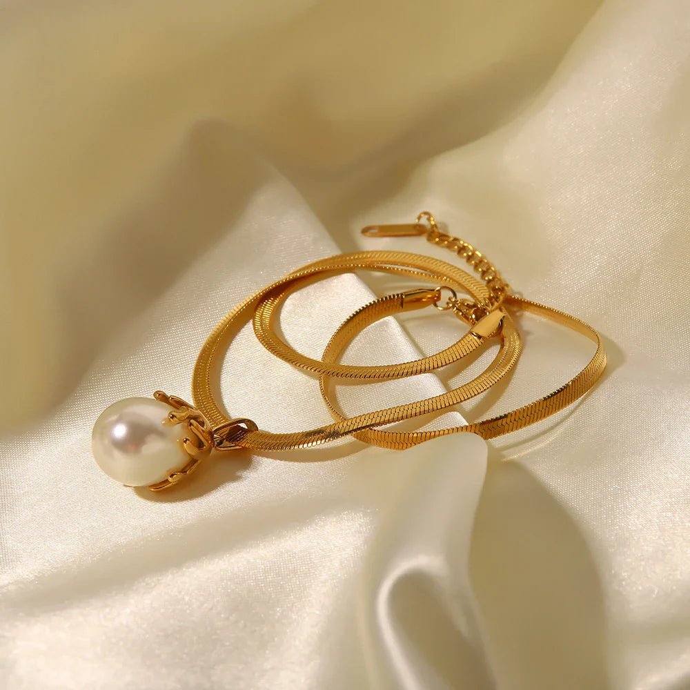 BowLift | 18k Blooming Pearl Necklace and Earrings