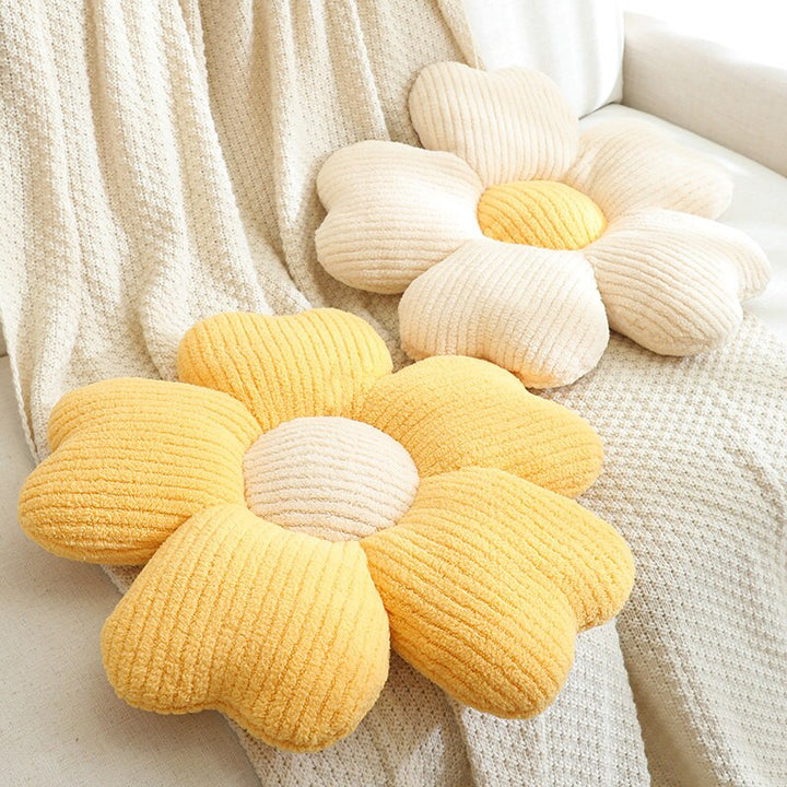 BowLift | Fluffy Clover Flowers Pillow