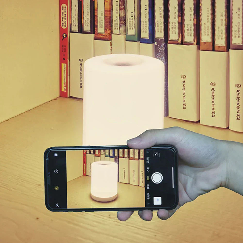 BowLift | Dimmable LED table lamp with USB connection for flexible light