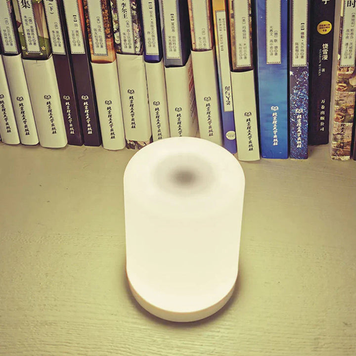 BowLift | Dimmable LED table lamp with USB connection for flexible light